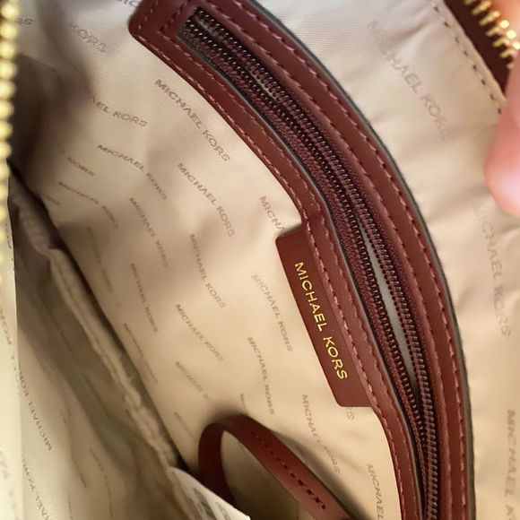 Michael Kors Large  Mercer Accordion Tote - Picture 3 of 8